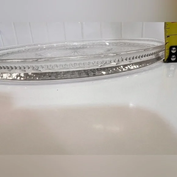 Vintage Pressed Glass Serving Plate Sunburst Diamond Pattern Clear Round 10” - Picture 5 of 6